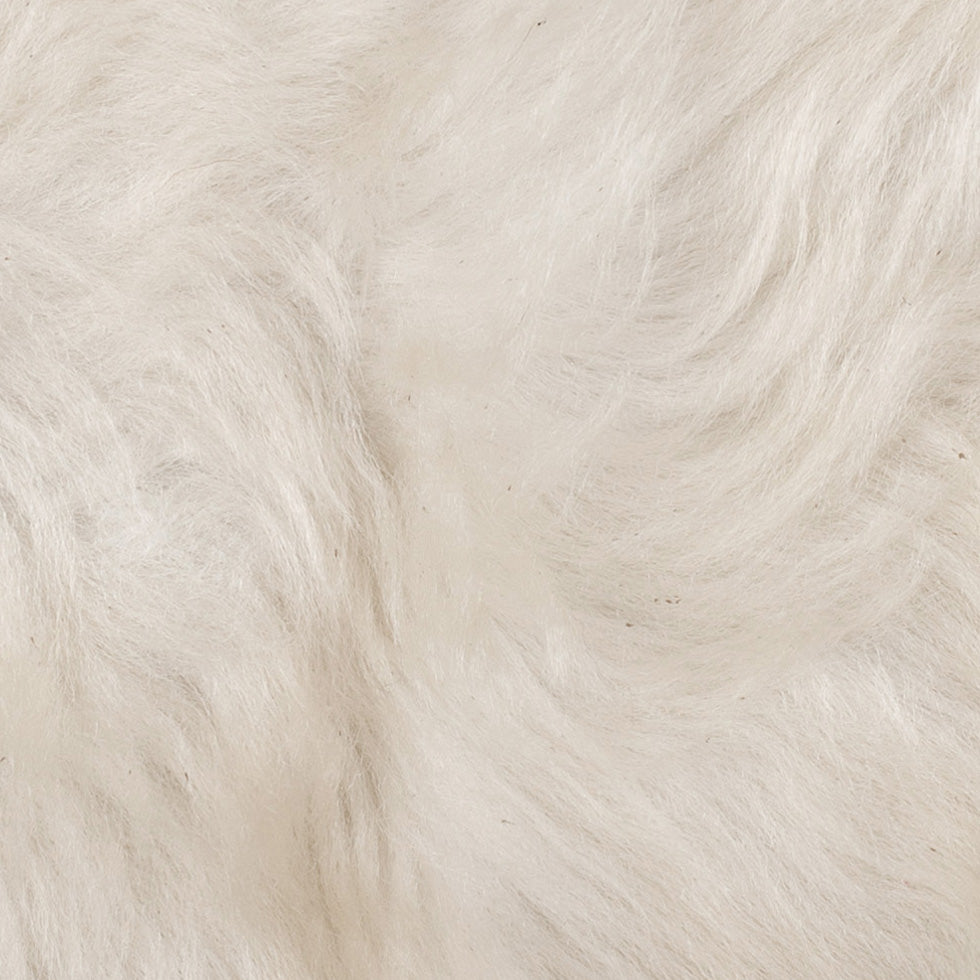 Small Natural Color Goat Fur Detail