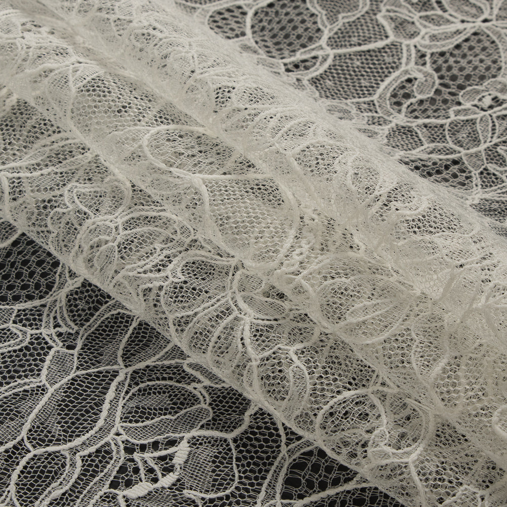 Narrow Ivory Re-embroidered Lace w/ Scalloped Eyelash Edges - Folded