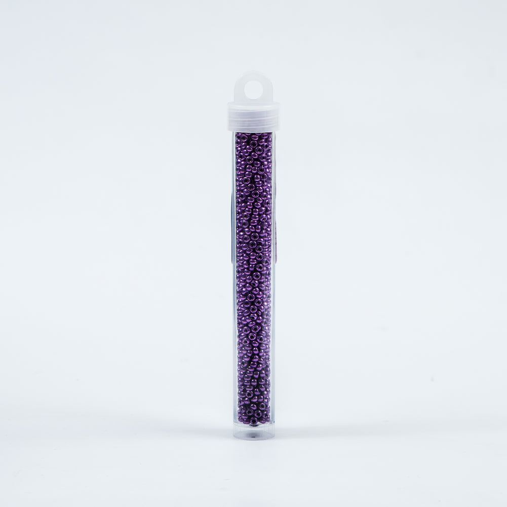 Metallic Purple Czech Seed Beads - Size 8 - Detail