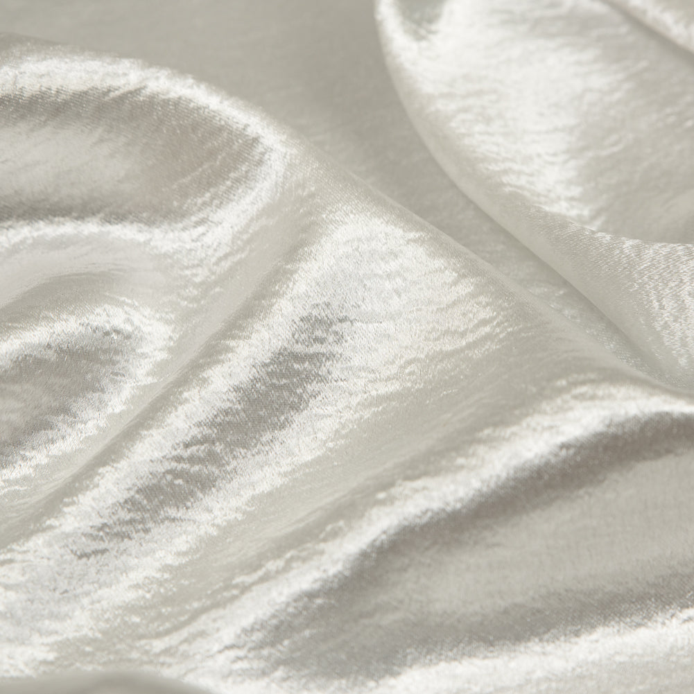 Luminous White Wrinkled Polyester Full