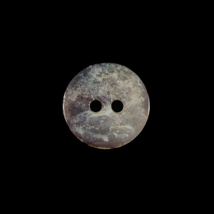 Italian Iridescent Flat Mother of Pearl Button - 24L/15mm Detail