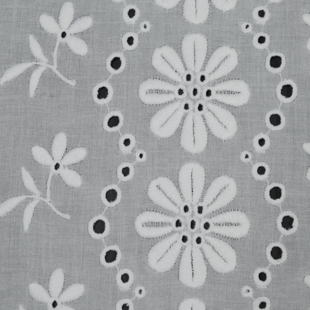 Famous NYC Designer White Bordered Embroidered Cotton Eyelet Detail