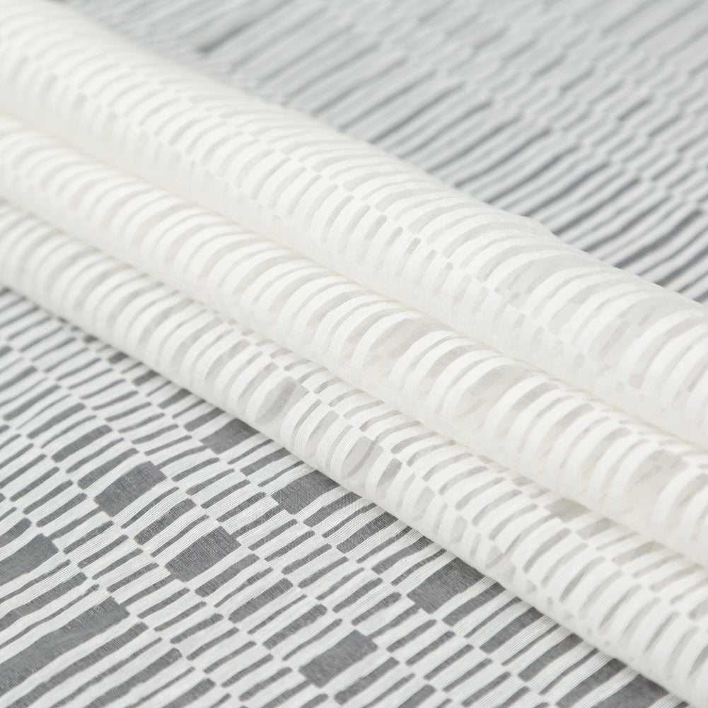 Italian Off-White Novelty Geometric Woven Organza Folded