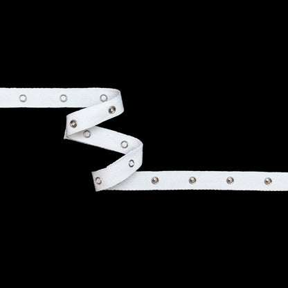Dritz White Twill Tape with Silver Snaps - 17.5" (44.5cm) Detail
