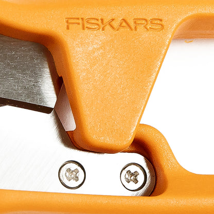 Fiskar's Premier Spring Action Thread Snips Detail