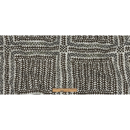 Lightweight Viscose-Linen Woven Print - Black and White Triangle Paths - Mood Exclusive Large Inverted Opposites Folded