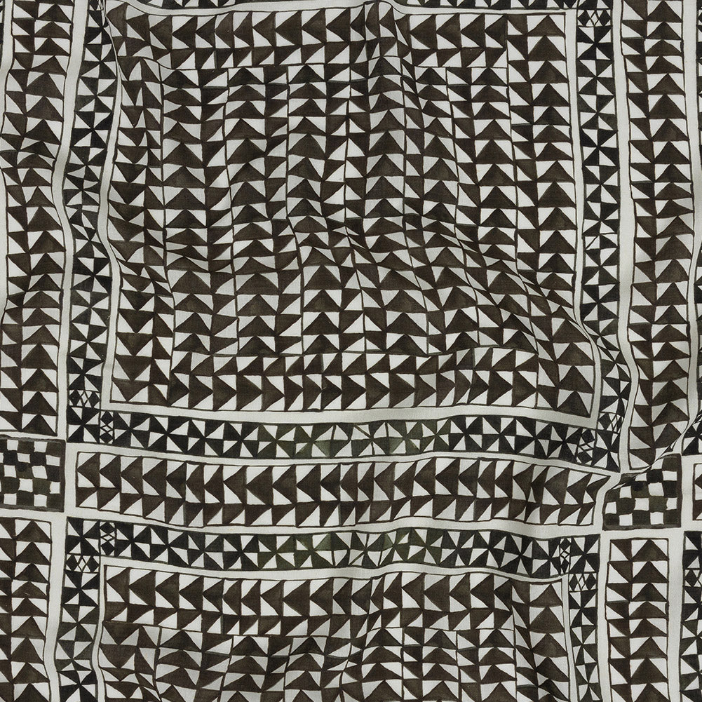Lightweight Viscose-Linen Woven Print - Black and White Triangle Paths - Mood Exclusive Large Inverted Opposites