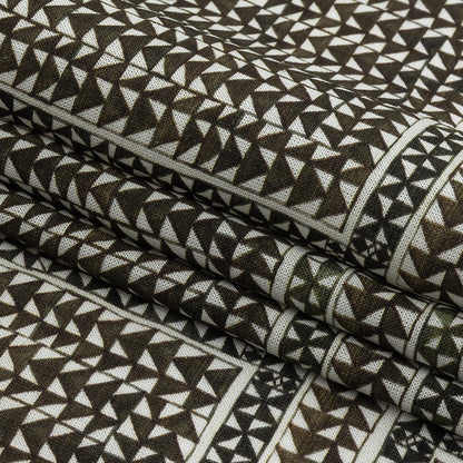 Lightweight Viscose-Linen Woven Print - Black and White Triangle Paths - Mood Exclusive Small Inverted Opposites Detail