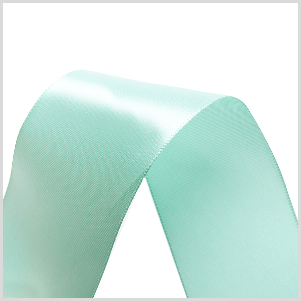 1.5" Peppermint Single Face Satin Ribbon Detail