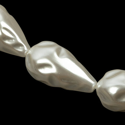 Vintage Faux Pearl Teardrop Beads Strand - 1.125" x 0.625" Detail