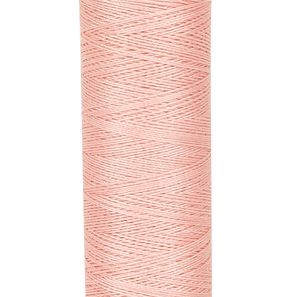 Gutermann Recycled Polyester Thread 100m - 659 Petal Pink Detail