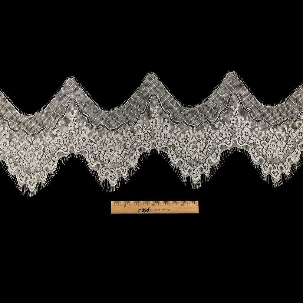 White Alyssum Floral Zig Zag Chantilly Lace Trim with Eyelash Fringe - 8.5" x 3yd Full