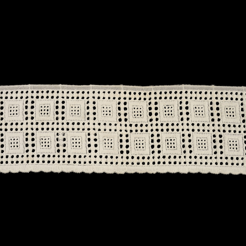 White Windows Venise Lace Trim with Scalloped Edge - 3"