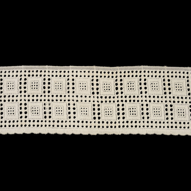 White Windows Venise Lace Trim with Scalloped Edge - 3"