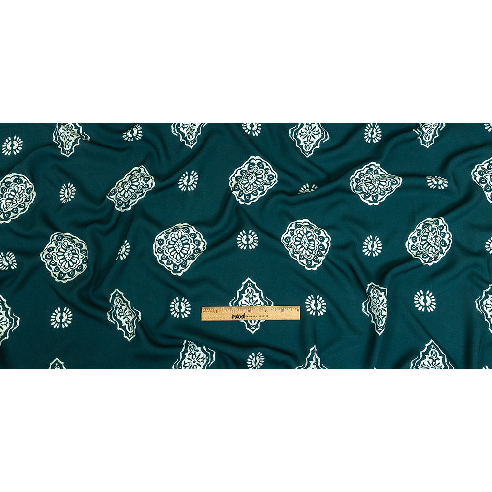 Mood Exclusive Watchful Gaze Viscose Woven Full