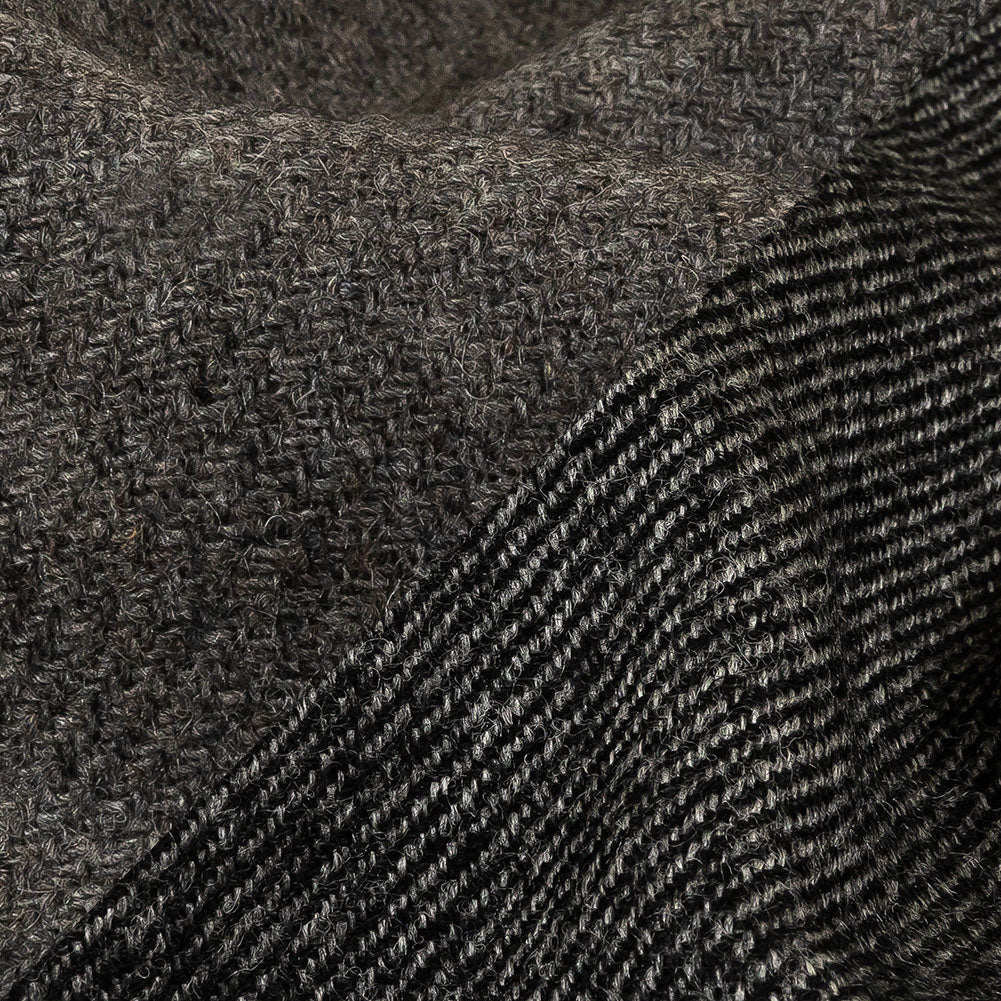 Black and Gray Diagonal Stripes Blended Wool Twill Double Cloth Coating Detail