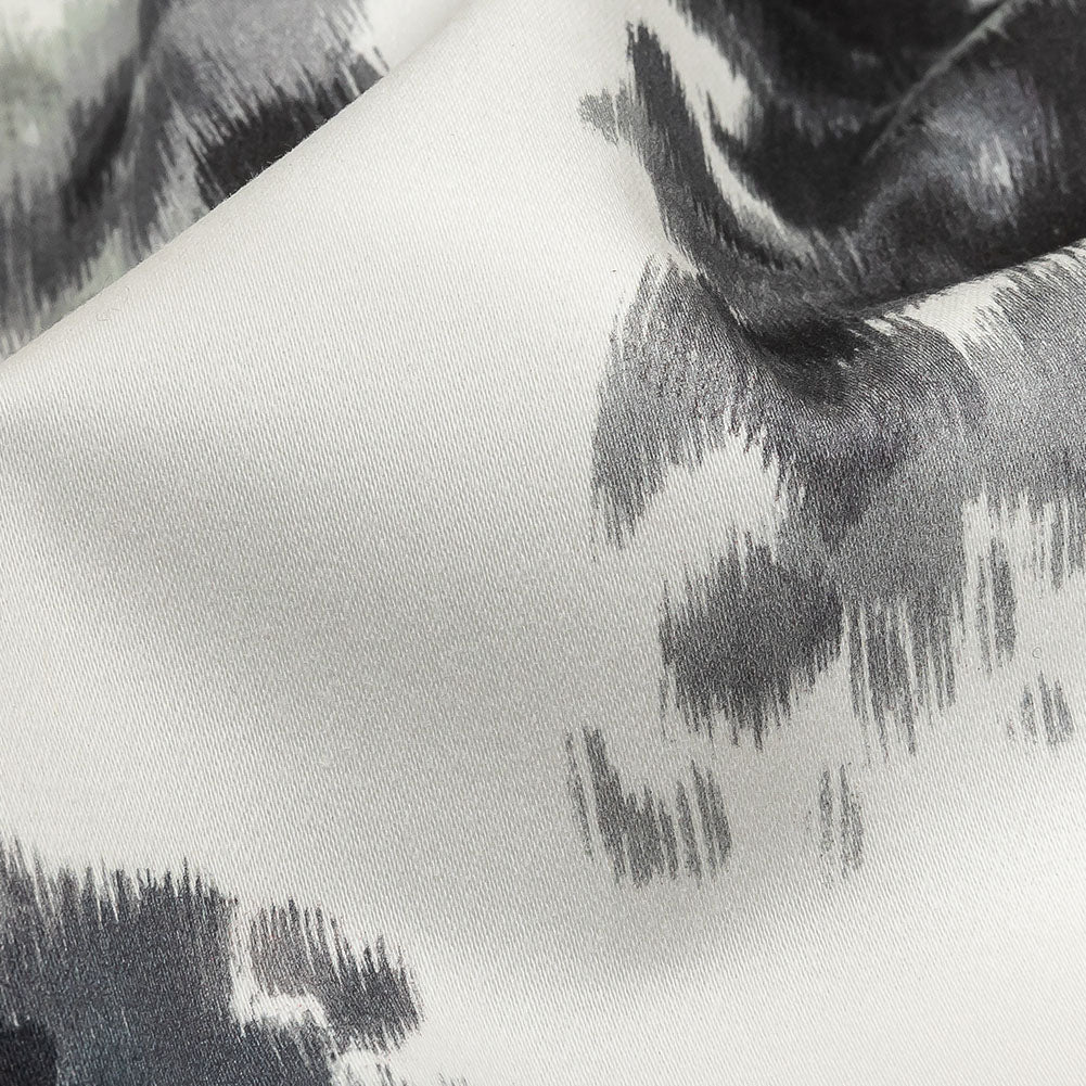 Carolina Herrera Italian Gray and Cloud Dancer Ikat Floral Stretch Cotton Sateen Detail