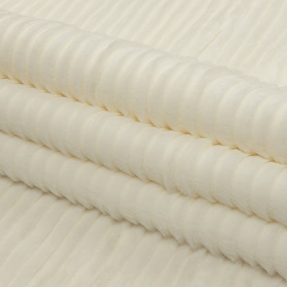 Star White Ribbed Luxury Faux Fur Folded