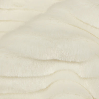 Star White Ribbed Luxury Faux Fur Detail