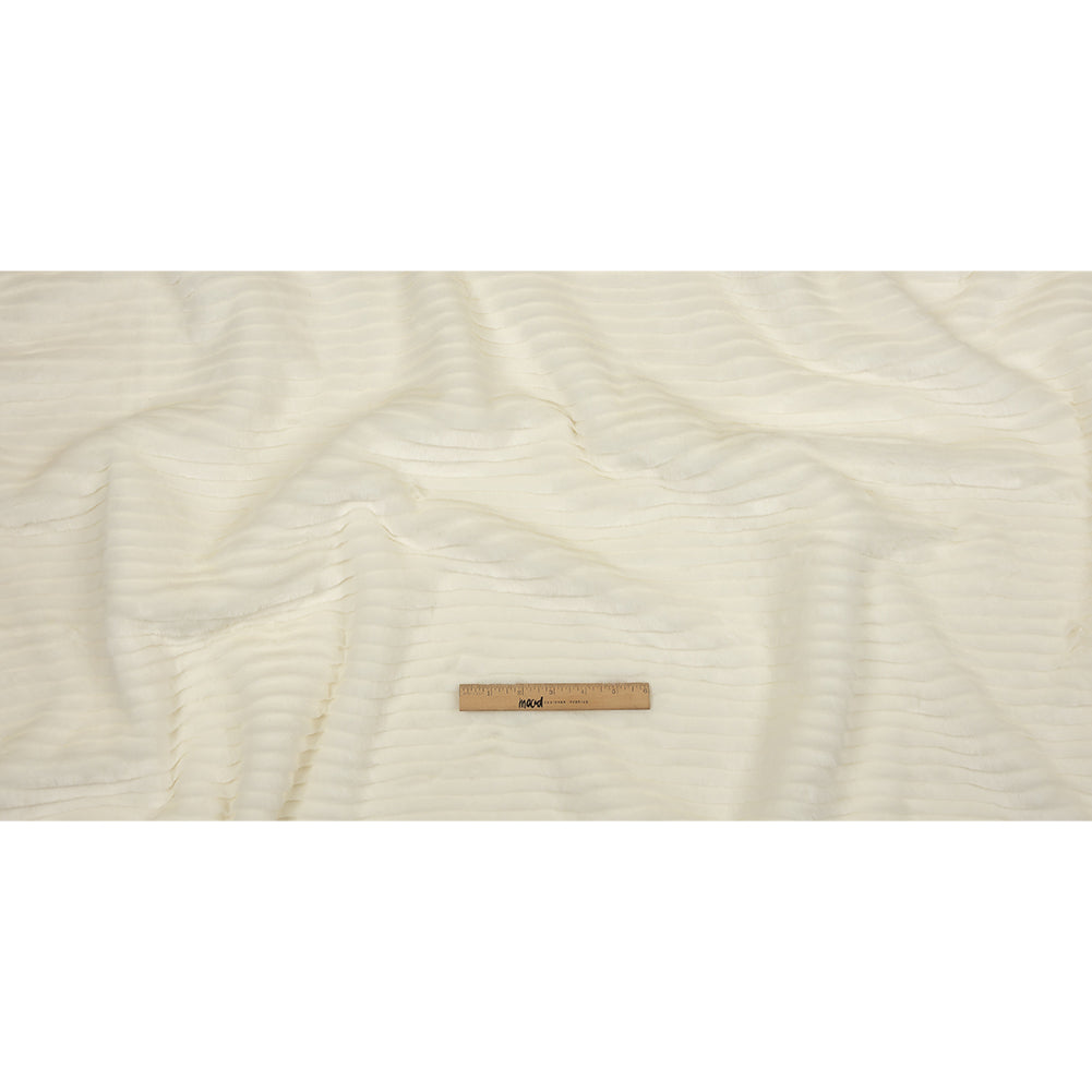 Star White Ribbed Luxury Faux Fur Full