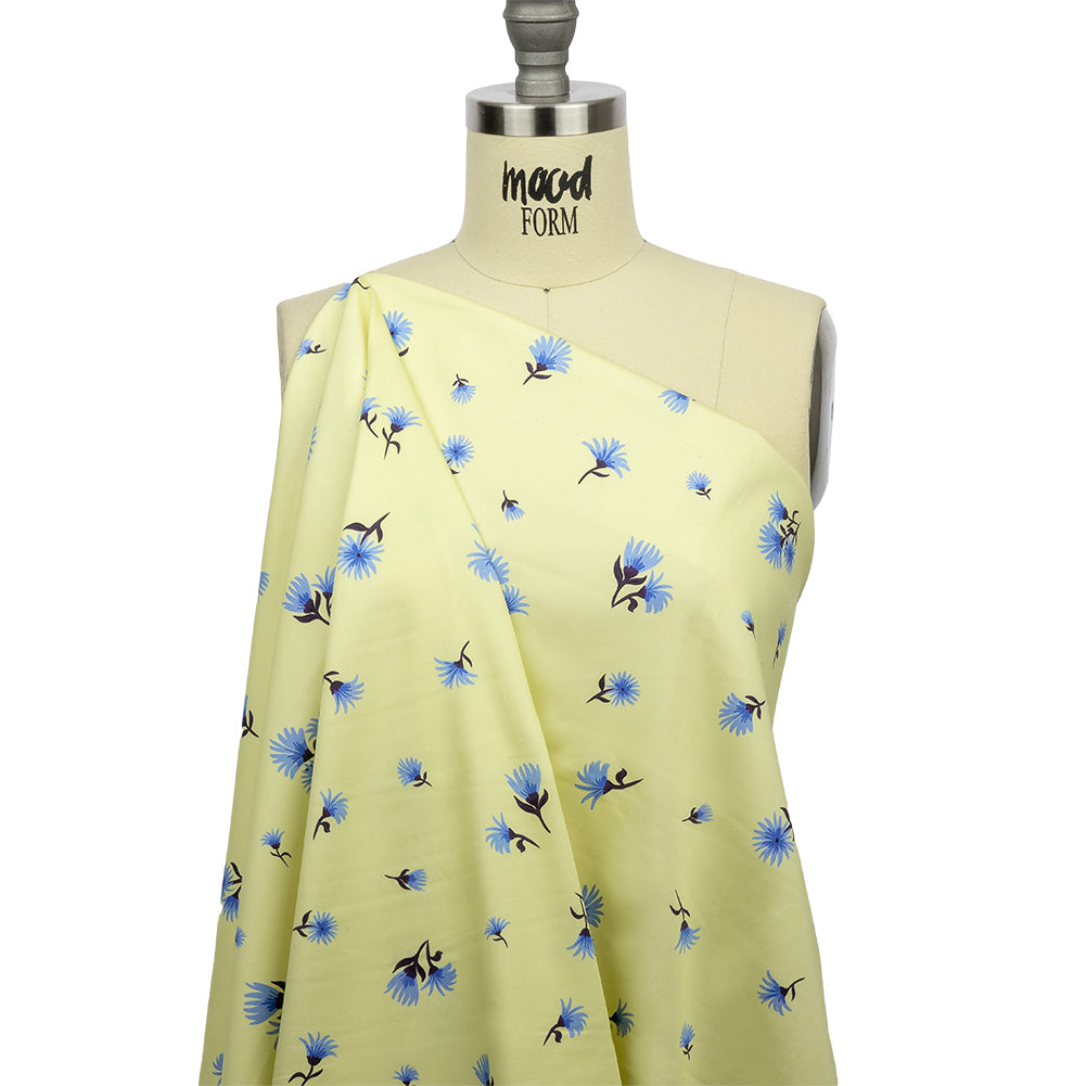 Stretch Cotton and Viscose Sateen Print - Pale Yellow and Blue Floral - Mood Exclusive Daisy Dance - Drape