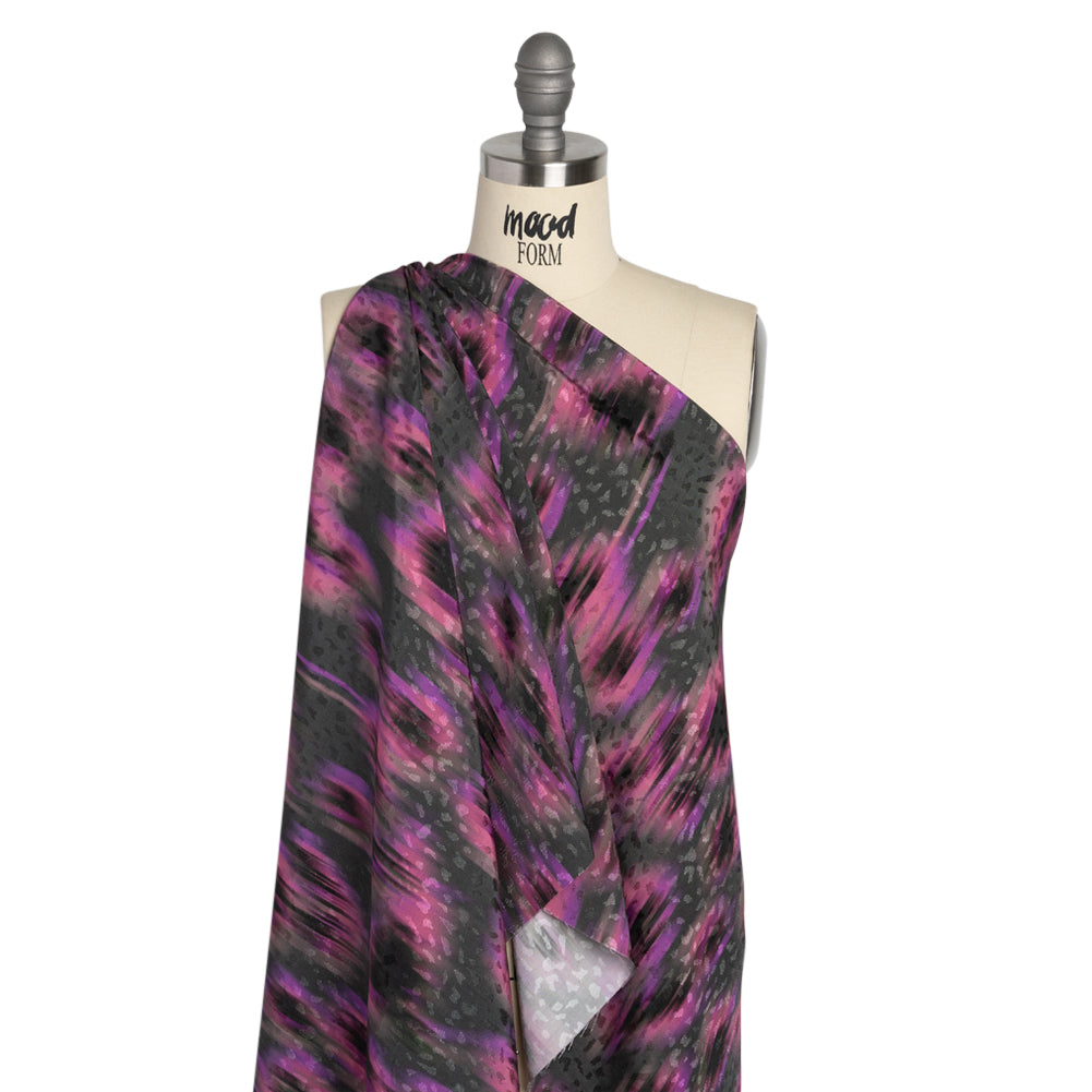 Mood Exclusive Puddled Luxury Sustainable Viscose Jacquard Detail
