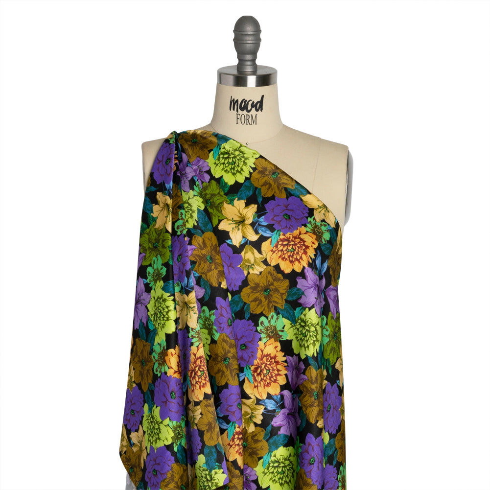 Mood Exclusive Moonlight Marigolds Sustainable Viscose Fluid Satin Detail