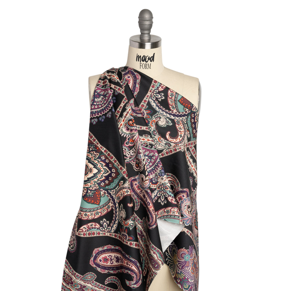 Mood Exclusive Black Elegant Eloise Stretch Cotton Sateen Drape