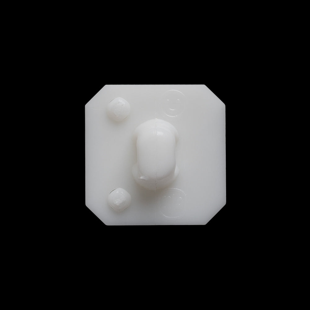 Square Plastic Shank Back Button Made in Italy - 30L/19mm - White Center Ridge - Detail