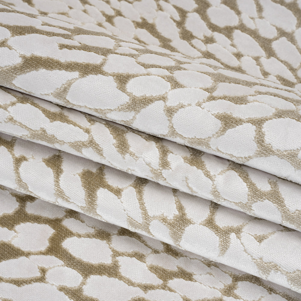 Sandstone Animal Spots Textured Chenille Jacquard Folded