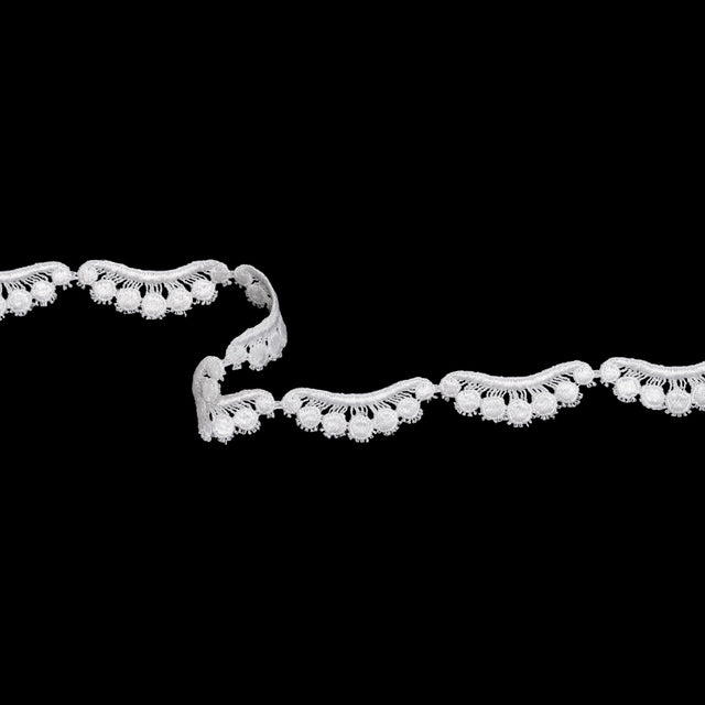 Venise Lace Trim - 0.875" - White Waves and Dots