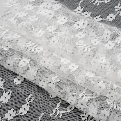 Chantilly Lace - White Ditsy Floral and Elegant Border