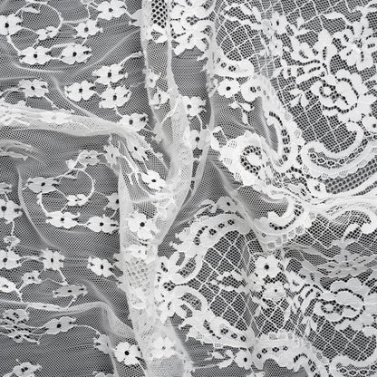 Chantilly Lace - White Ditsy Floral and Elegant Border