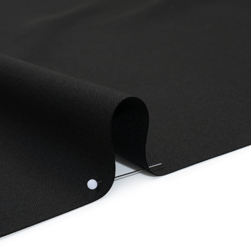 Virgin Wool Suiting Made in Italy - Black Detail
