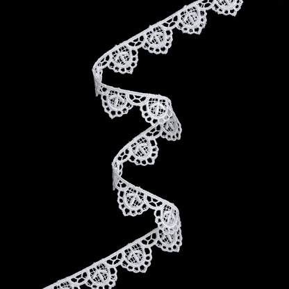 Scalloped Venise Lace Trim - 0.75" - White Leaves in Scallops