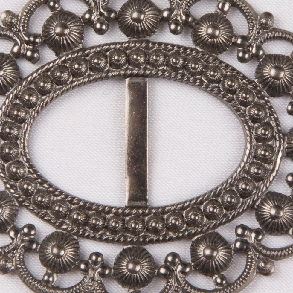 Titan Metal Buckle Detail