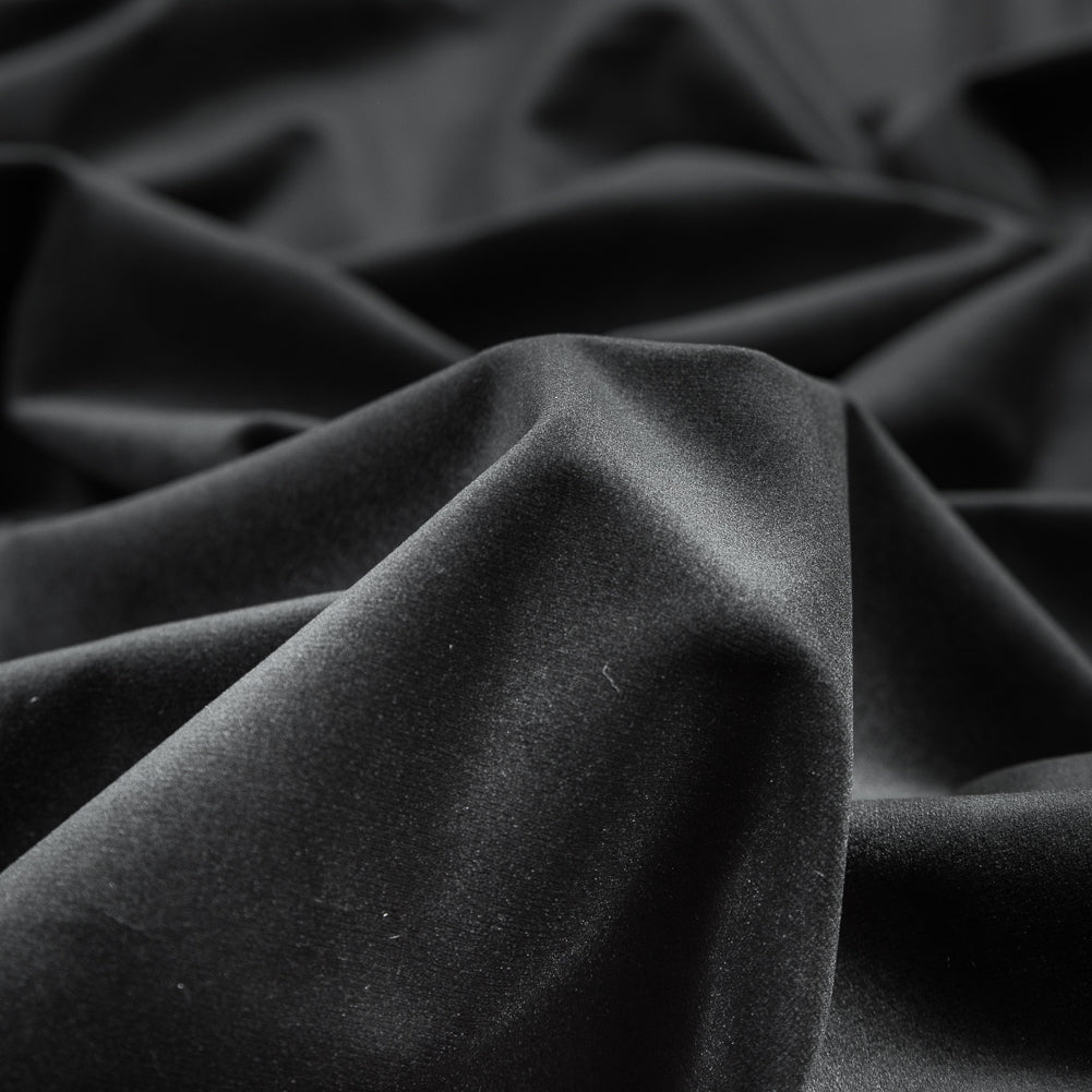 Ultra Soft Polyester Velvet - Noir - British Imported Detail