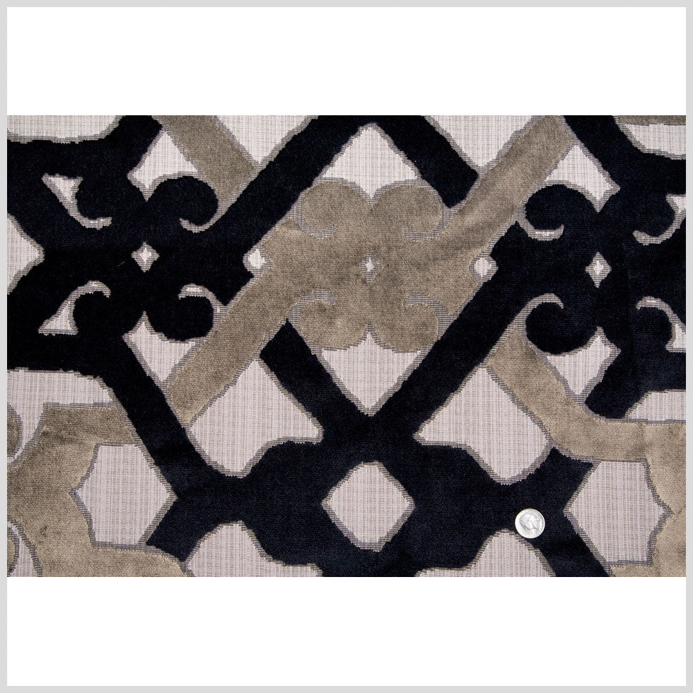 Black/Multi-Gray Geometric Chenille Full