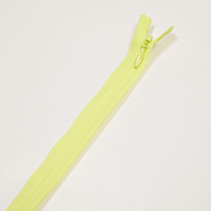 Invisible Zipper 24" by YKK - 803 Lemonade Detail