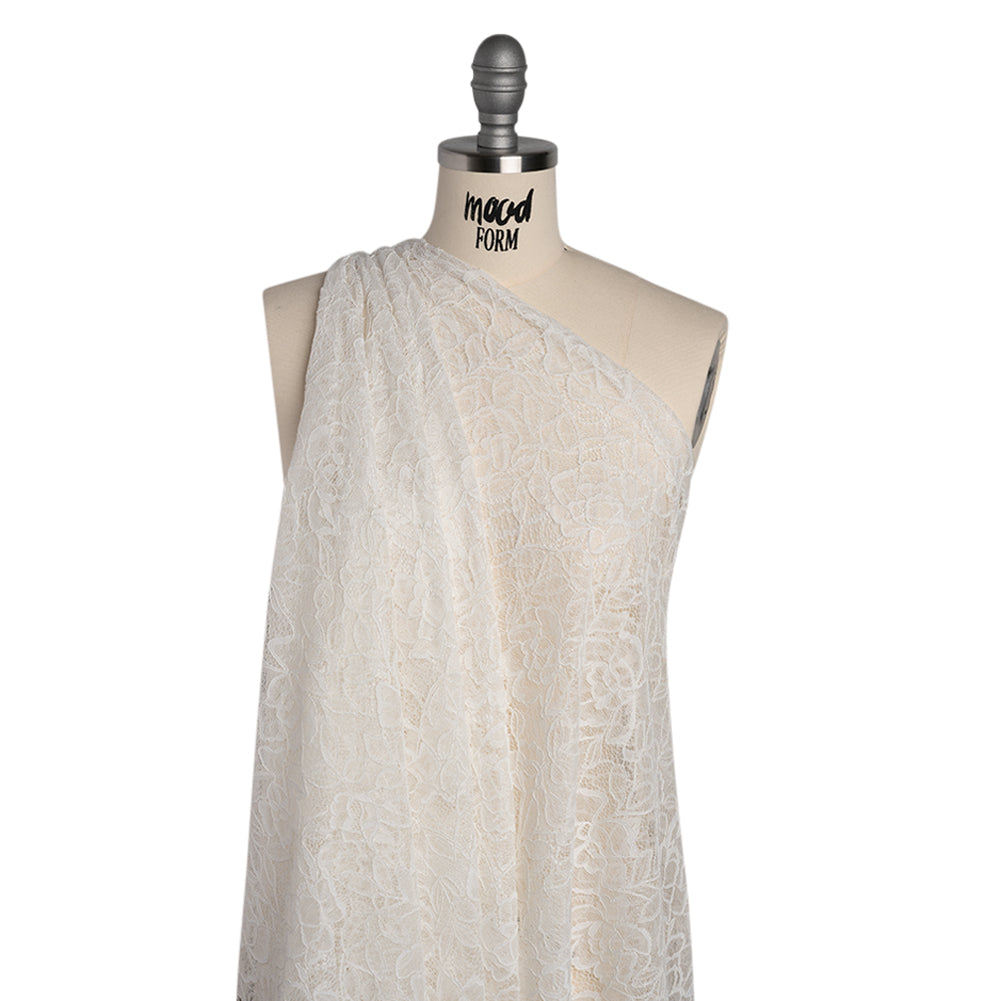 Corded Lace with Finished Edge - Ivory Sweeping Roses - Drape