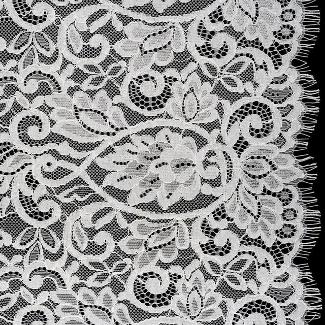 Corded Lace with Finished Edges - Ivory Flowering Vines