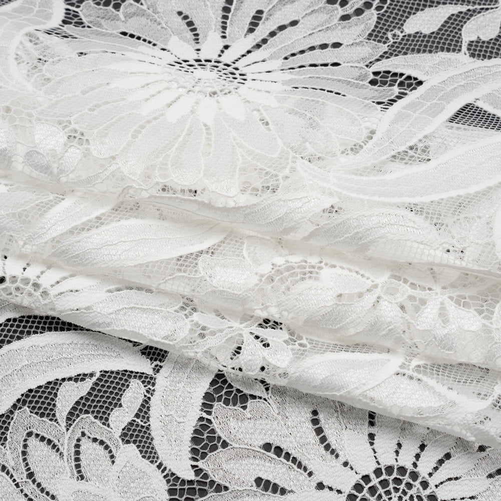 Raschel Lace Panel with Finished Edges - Ivory Bold Daisies and Leaves