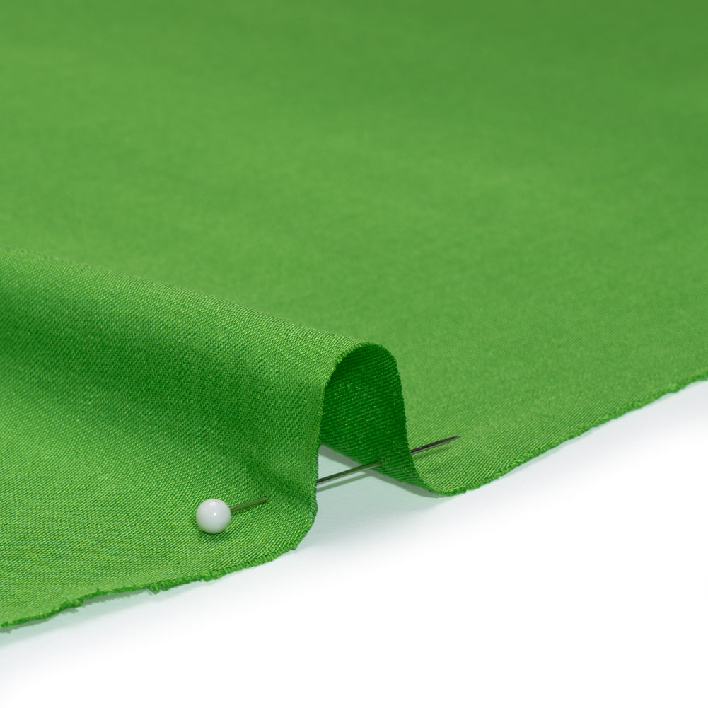 Rayon Challis - Green - Mood Exclusive Vivian Collection - Detail