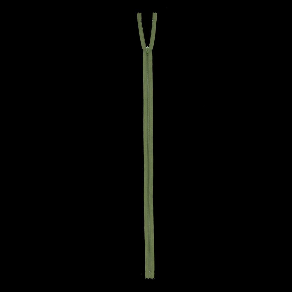 Regular Zipper 24" by YKK - 537 Peridot Detail