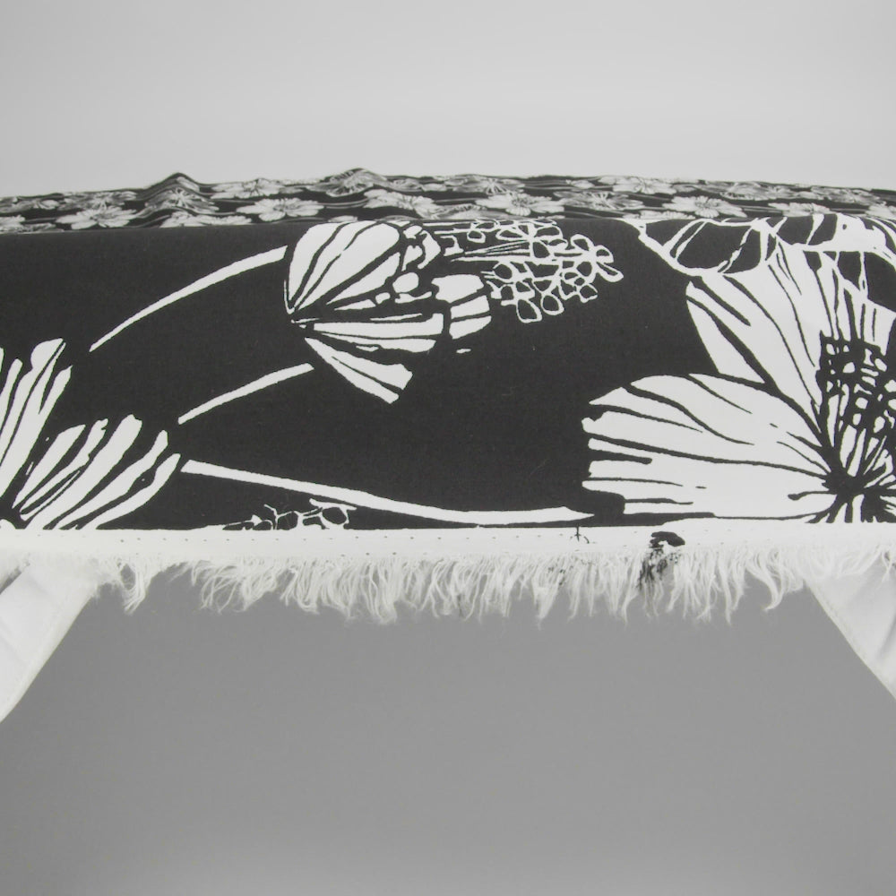 Black and White Large Floral Stretch Cotton Poplin - Image 5 of 5