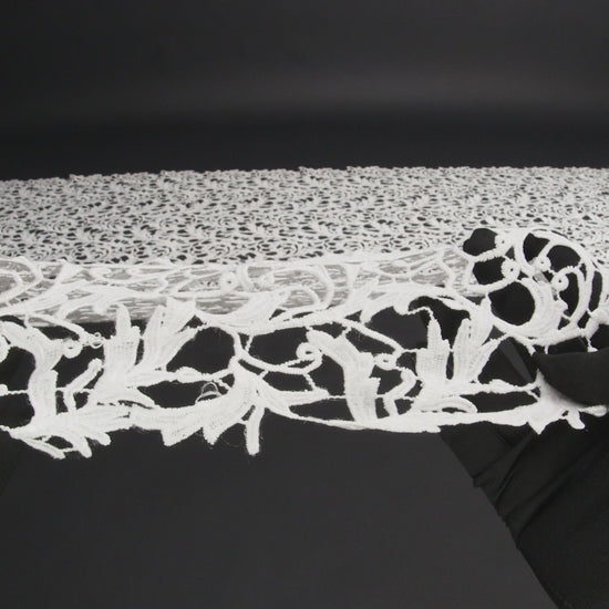Guipure Lace - Off White Swirling Leafy Vines
