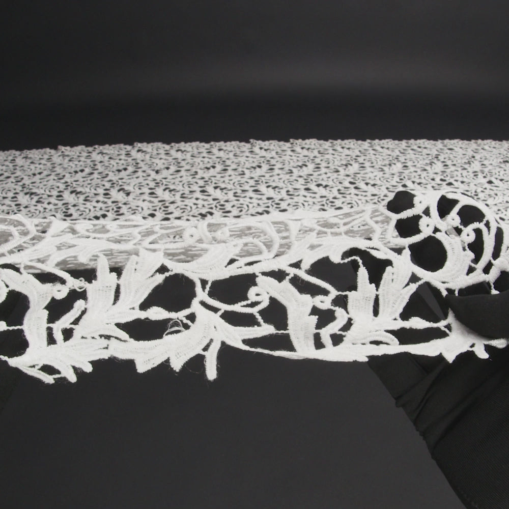 Guipure Lace - Off White Swirling Leafy Vines
