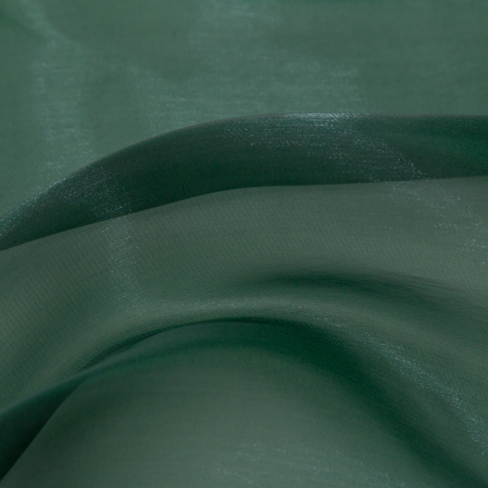 Sleek Emerald Green Iridescent Organza - Detail