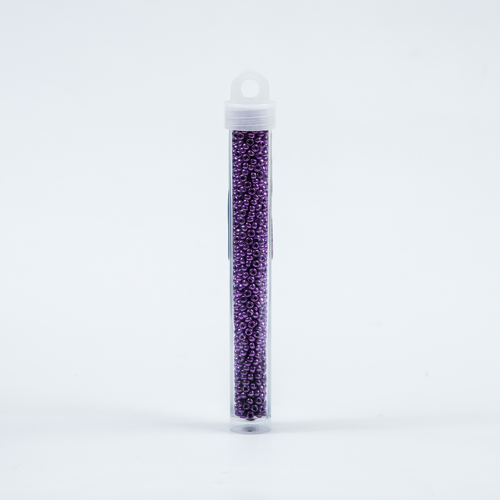Metallic Purple Czech Seed Beads - Size 8 - Detail