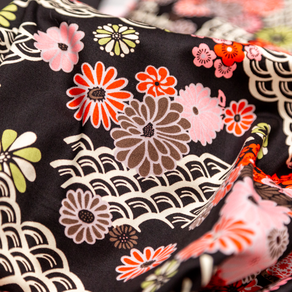 Red and Black Floral Printed Cotton Twill - Detail
